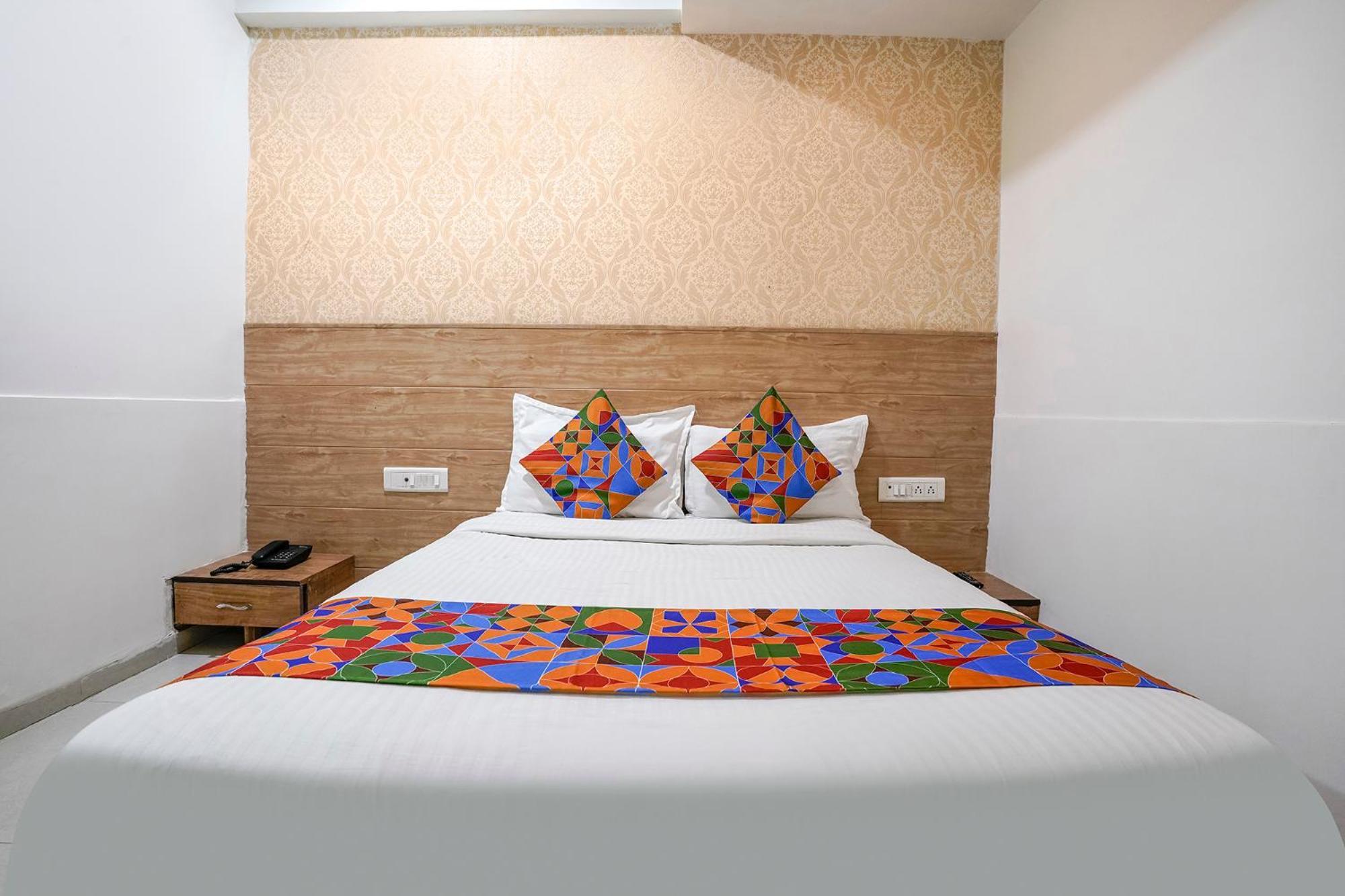Fabhotel Galaxy I Ахмедабад Экстерьер фото